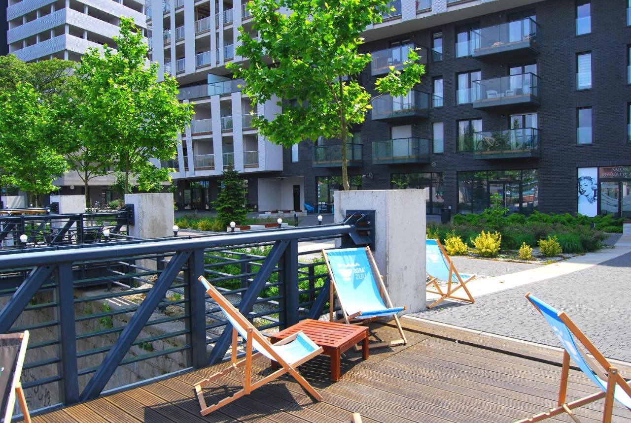 Two Towers Riverside: Old Town Rooftop Retreat Apartment *