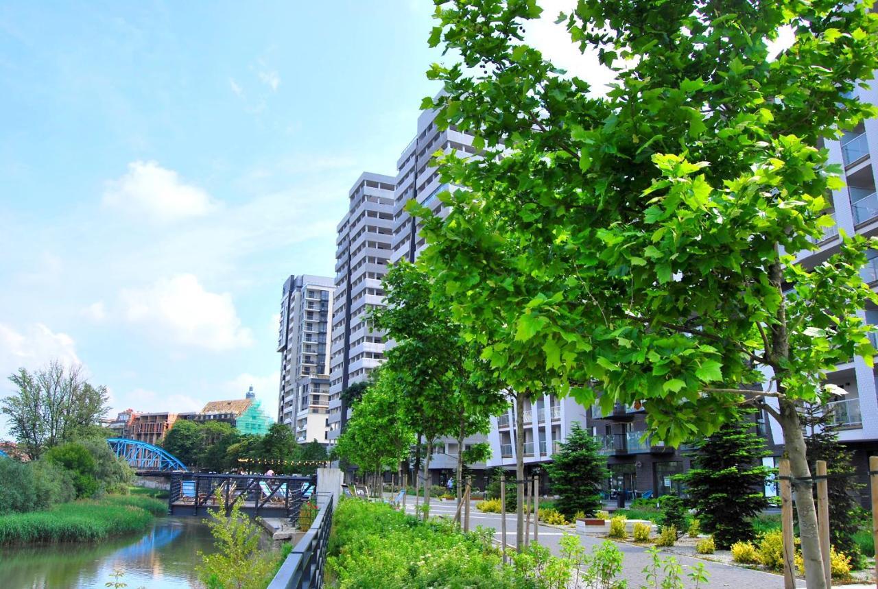 Apartment Two Towers Riverside: Old Town Rooftop Retreat Wroclaw
